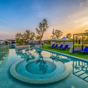 Homa Phuket Town